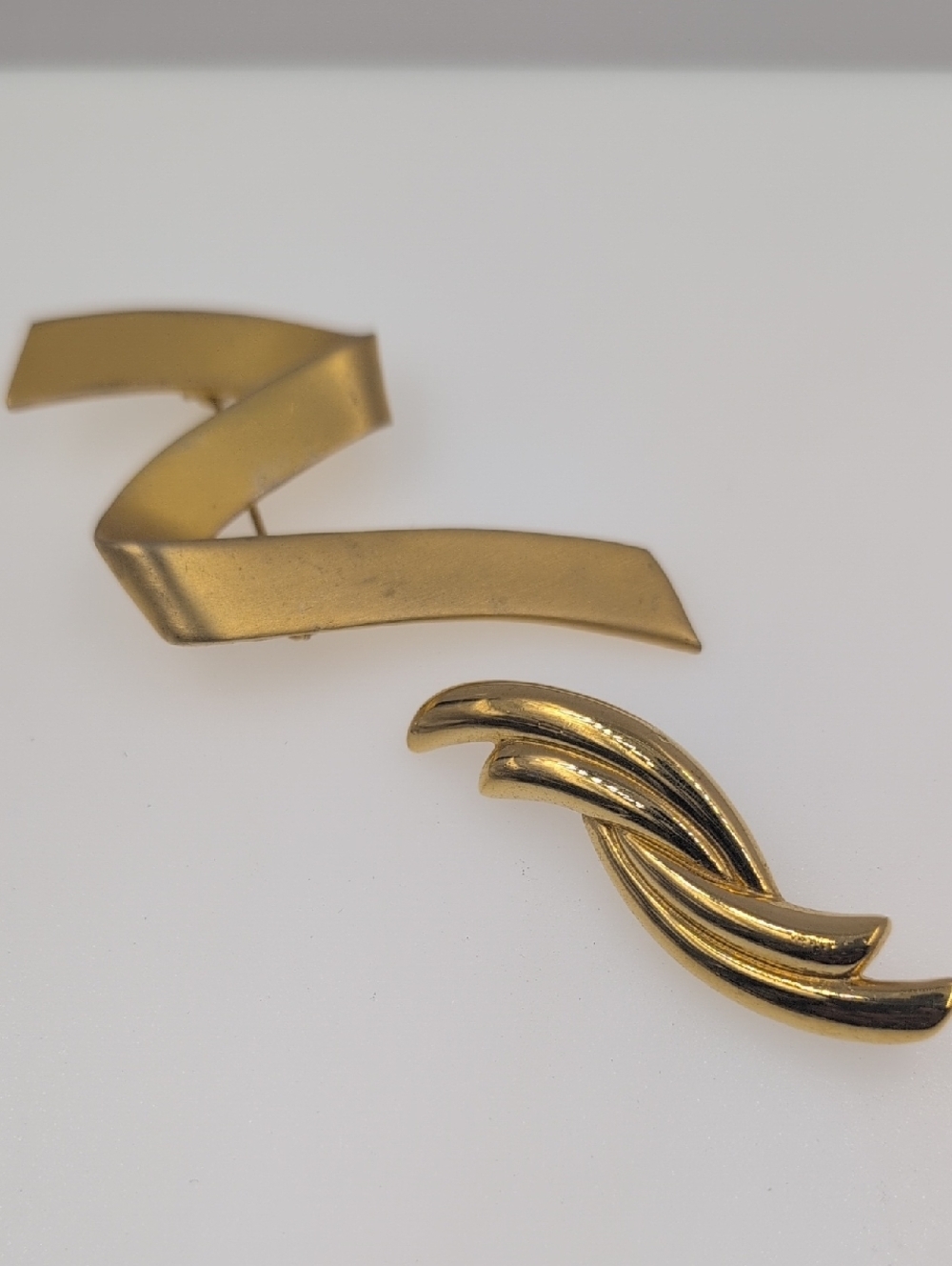 Monet Gold Tone Ribbon and Braided Brooch Set